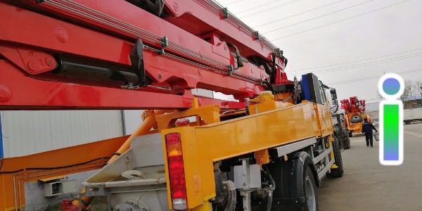 小型泵車的輸送缸總是發出異響，怎么辦？