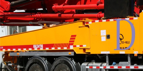 轉(zhuǎn)臺在一臺混凝土泵車中起到了怎樣的作用