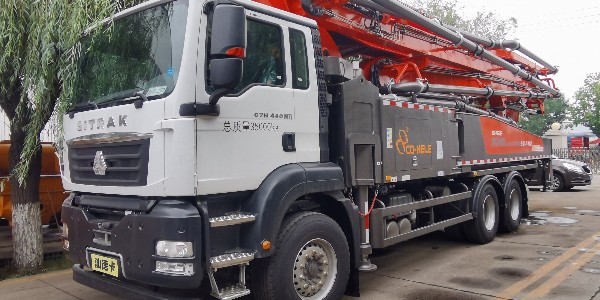 一臺混凝土泵車要多久更換一次機(jī)油濾清器比較合適呢