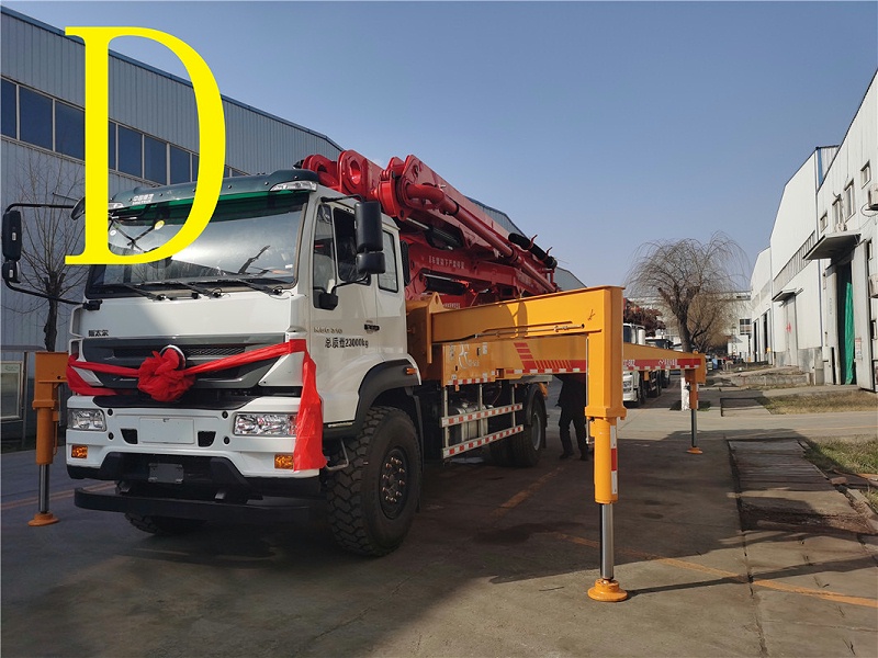 青島混凝土泵車價格 (2)