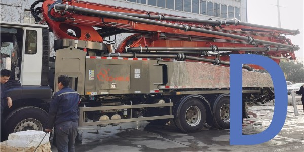 泵車伸展布料桿應(yīng)按出廠說(shuō)明書的順序進(jìn)行