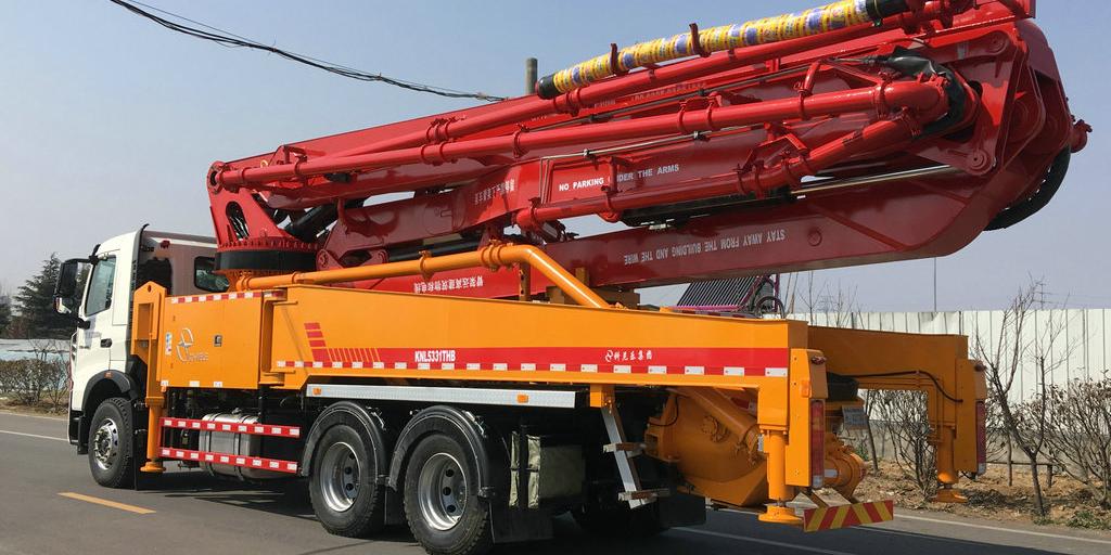 小型混凝土泵車作業過程中的危險區域